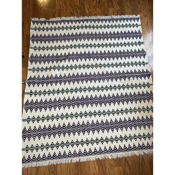 Embroided Yarn Blanket Green Purple Diamond Leaf 50 x 58 in plus Fringe - Picture 4 of 13